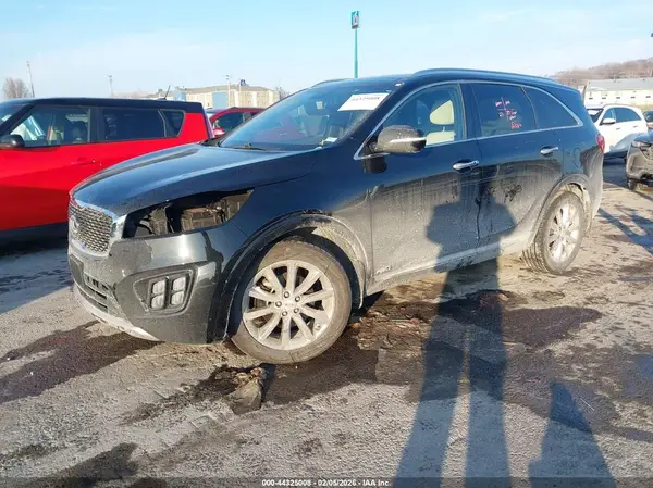 5XYPKDA57GG014069 2016 KIA SORENTO - Image 2