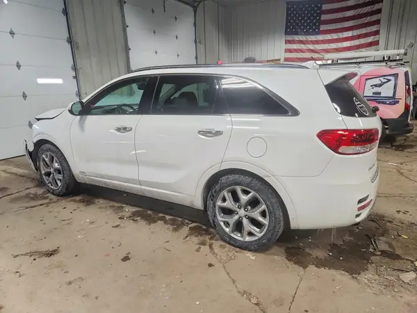 5XYPKDA57GG071095 2016 KIA SORENTO - Image 2
