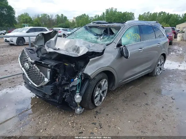 5XYPKDA57GG170077 2016 KIA SORENTO - Image 2