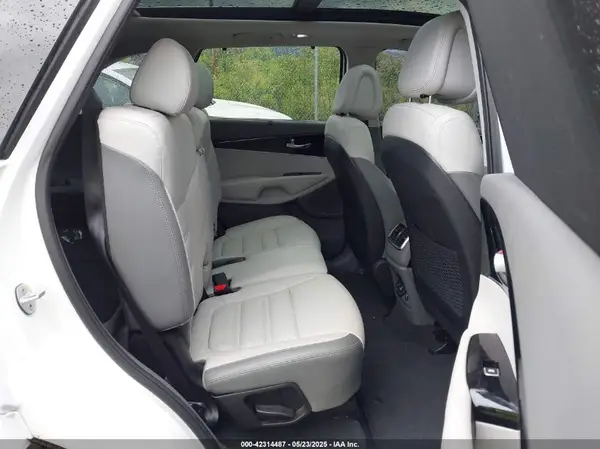 5XYPKDA57GG174551 2016 KIA SORENTO - Image 8