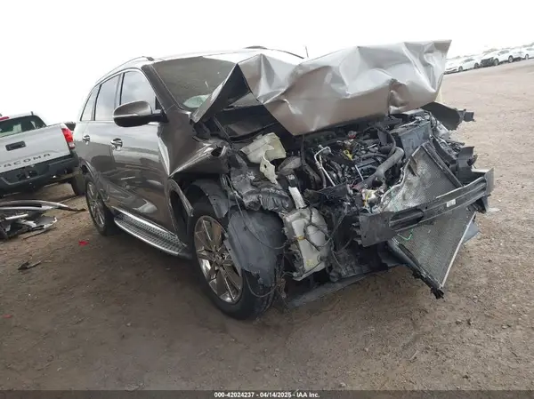 5XYPKDA57GG181077 2016 KIA SORENTO - Image 1