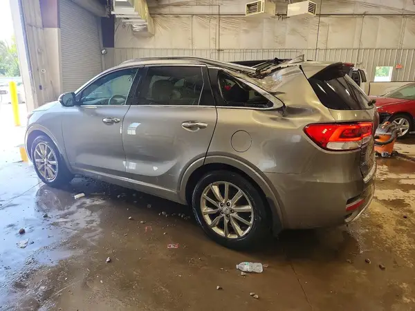 5XYPKDA57HG228786 2017 KIA SORENTO - Image 2