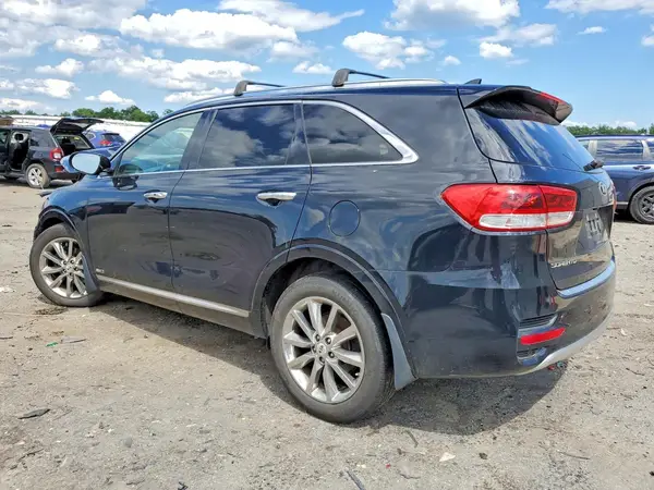5XYPKDA57HG229114 2017 KIA SORENTO - Image 2