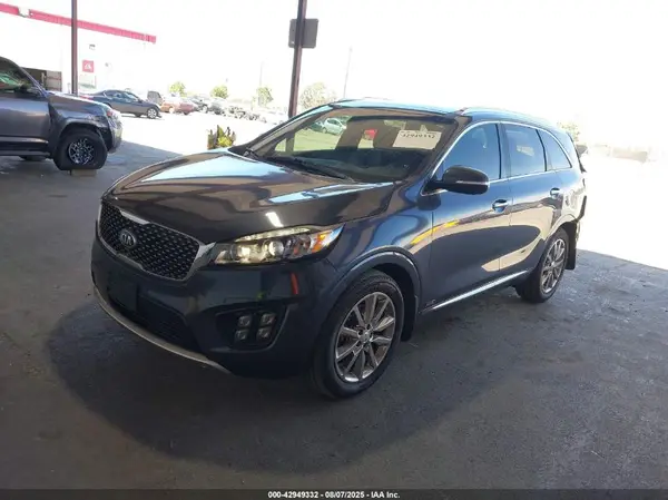 5XYPKDA57HG314289 2017 KIA SORENTO - Image 2