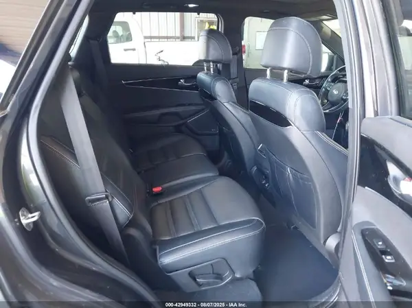 5XYPKDA57HG314289 2017 KIA SORENTO - Image 8