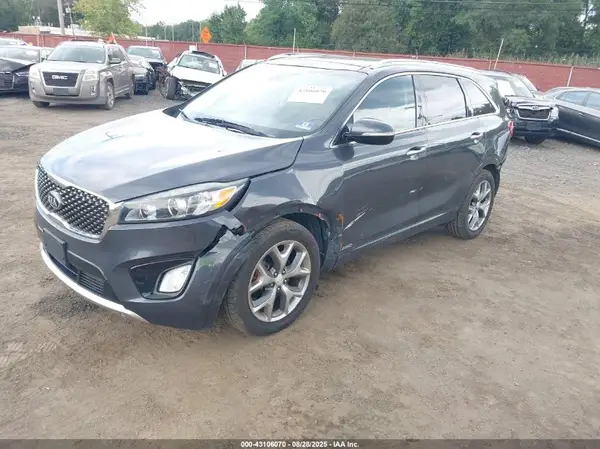 5XYPKDA57HG337832 2017 KIA SORENTO - Image 2
