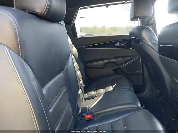5XYPKDA57JG364745 2018 KIA SORENTO - Image 8