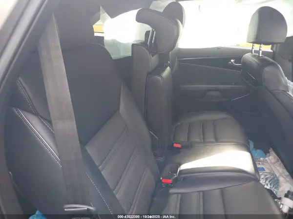5XYPKDA57JG366589 2018 KIA SORENTO - Image 8