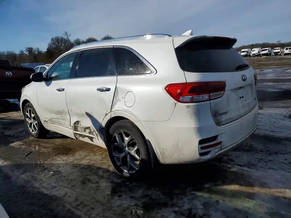 5XYPKDA57JG395851 2018 KIA SORENTO - Image 2