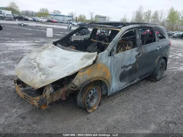 5XYPKDA57JG405763 2018 KIA SORENTO - Image 2