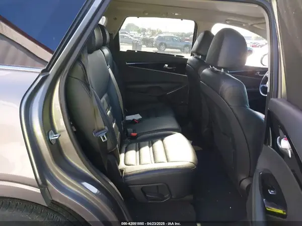 5XYPKDA57KG534944 2019 KIA SORENTO - Image 8