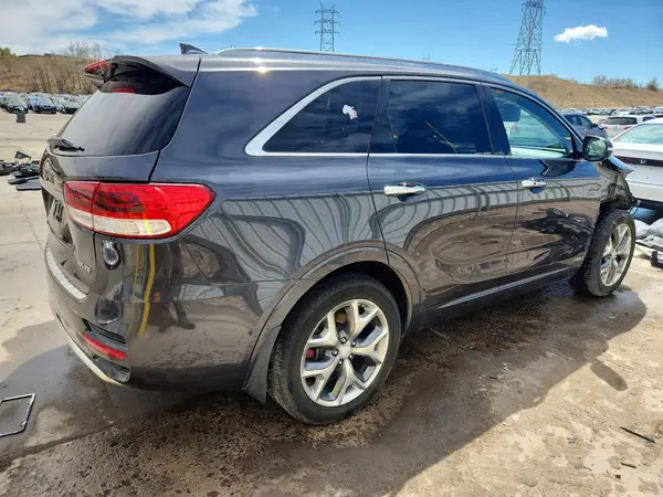 5XYPKDA58HG204299 2017 KIA SORENTO - Image 2