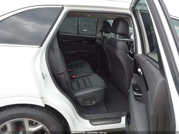 5XYPKDA58HG205050 2017 KIA SORENTO - Image 8