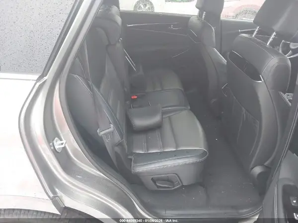 5XYPKDA58HG254698 2017 KIA SORENTO - Image 8
