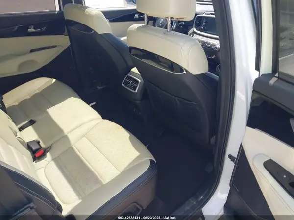 5XYPKDA58HG262218 2017 KIA SORENTO - Image 8