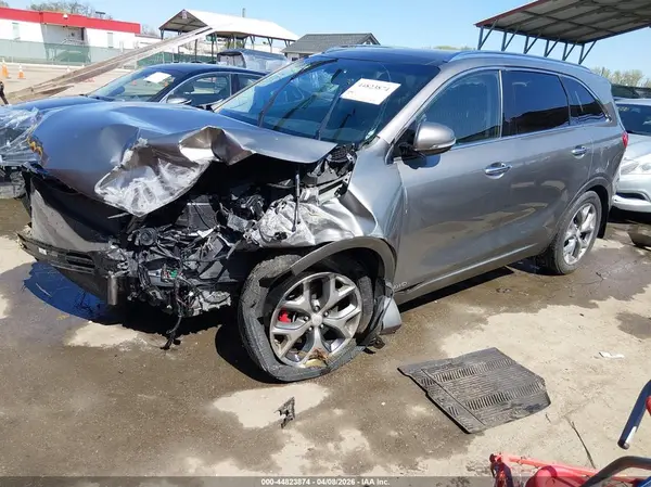 5XYPKDA58HG274501 2017 KIA SORENTO - Image 2
