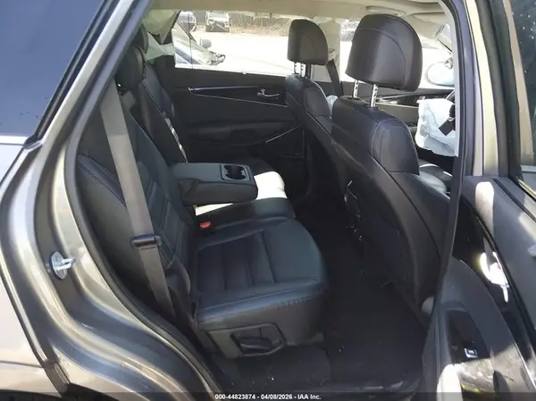 5XYPKDA58HG274501 2017 KIA SORENTO - Image 8