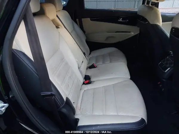 5XYPKDA58HG306041 2017 KIA SORENTO - Image 8