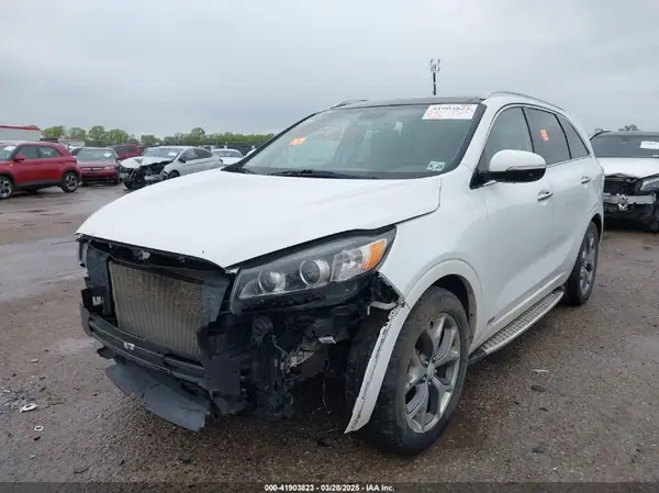 5XYPKDA58JG384521 2018 KIA SORENTO - Image 2