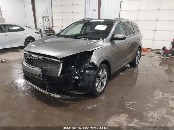 5XYPKDA58KG547704 2019 KIA SORENTO - Image 2
