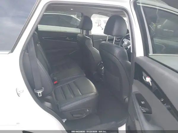 5XYPKDA58LG660506 2020 KIA SORENTO - Image 8