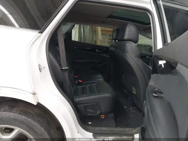 5XYPKDA59HG338299 2017 KIA SORENTO - Image 8