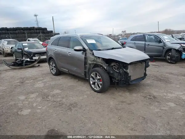 5XYPKDA59JG366609 2018 KIA SORENTO - Image 1