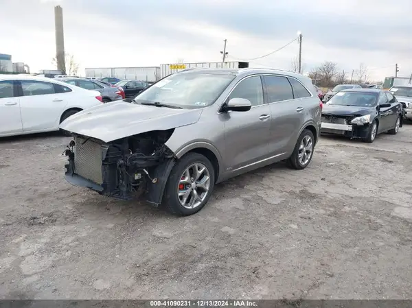 5XYPKDA59JG366609 2018 KIA SORENTO - Image 2