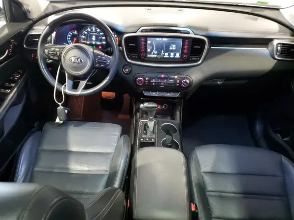 5XYPKDA59JG428865 2018 KIA SORENTO - Image 8