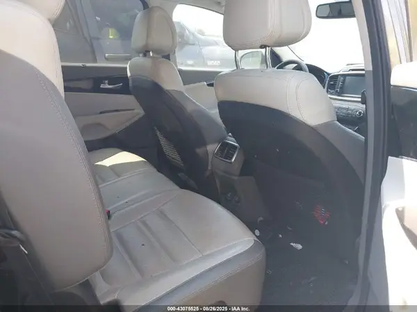 5XYPKDA5XGG084262 2016 KIA SORENTO - Image 8