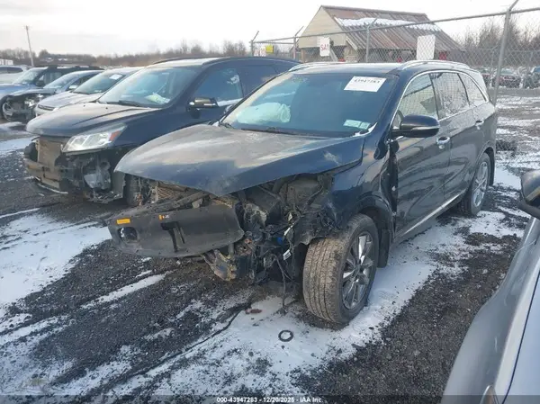 5XYPKDA5XGG087579 2016 KIA SORENTO - Image 2