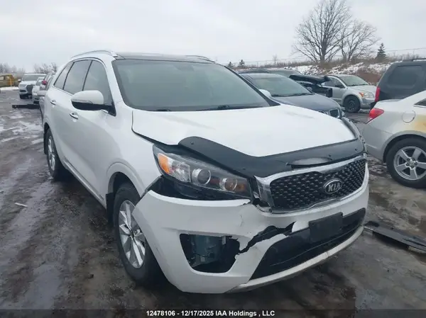 5XYPKDA5XGG102324 2016 KIA SORENTO - Image 1