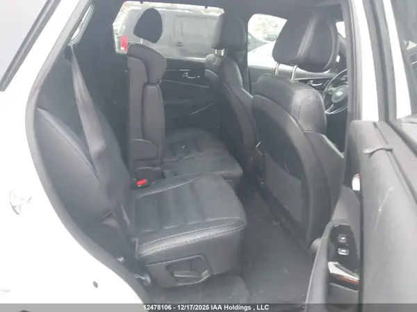 5XYPKDA5XGG102324 2016 KIA SORENTO - Image 8