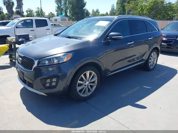 5XYPKDA5XGG137980 2016 KIA SORENTO - Image 2