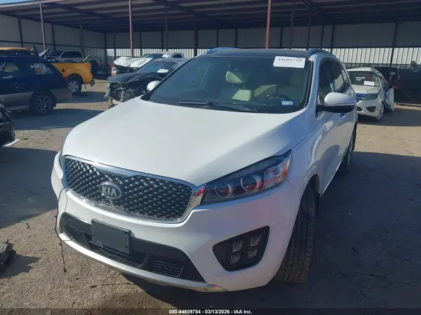 5XYPKDA5XGG141186 2016 KIA SORENTO - Image 2