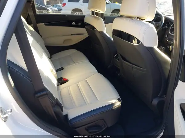 5XYPKDA5XHG227308 2017 KIA SORENTO - Image 8