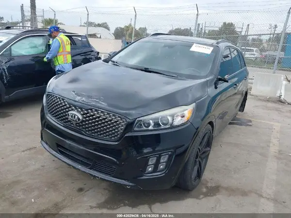 5XYPKDA5XHG254833 2017 KIA SORENTO - Image 2