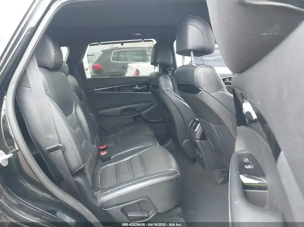 5XYPKDA5XHG254833 2017 KIA SORENTO - Image 8