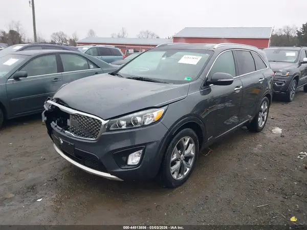 5XYPKDA5XHG256954 2017 KIA SORENTO - Image 2