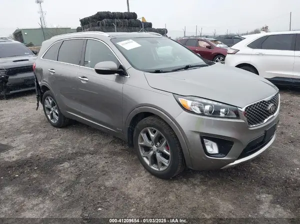 5XYPKDA5XHG261958 2017 KIA SORENTO - Image 1
