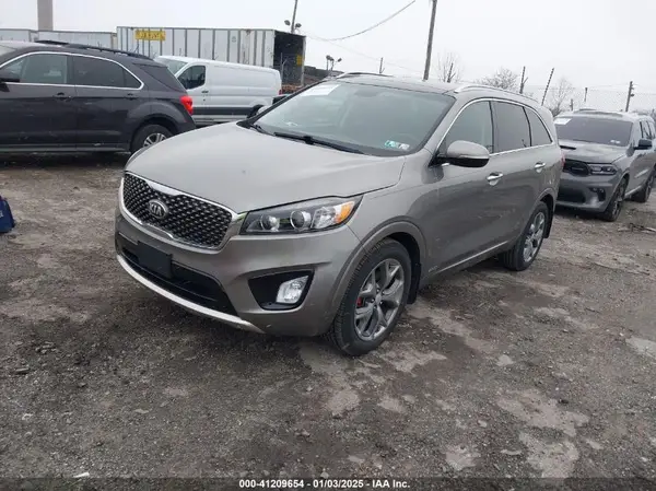 5XYPKDA5XHG261958 2017 KIA SORENTO - Image 2