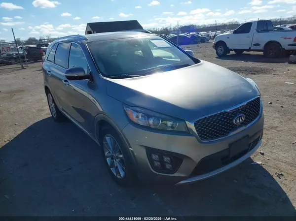 5XYPKDA5XHG305313 2017 KIA SORENTO - Image 1