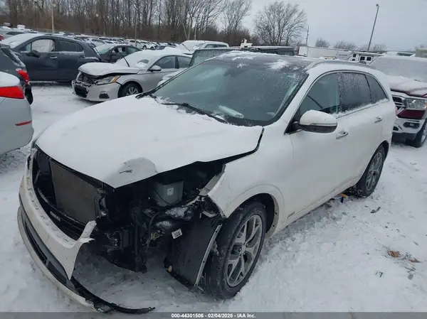 5XYPKDA5XJG395309 2018 KIA SORENTO - Image 2