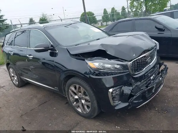5XYPKDA5XKG567257 2019 KIA SORENTO - Image 1