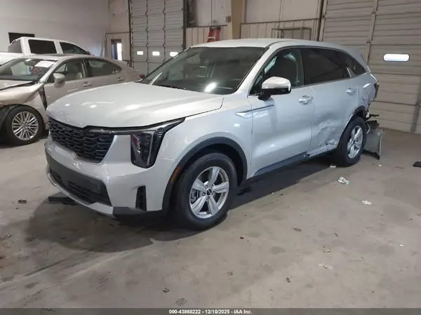 5XYRG4JC2TG419095 2026 KIA SORENTO - Image 2