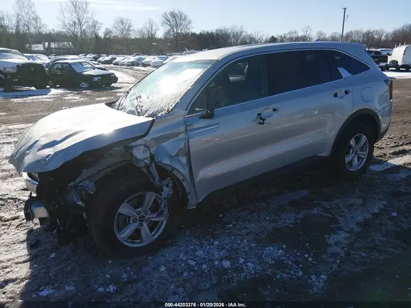 5XYRG4JC4TG425447 2026 KIA SORENTO - Image 2