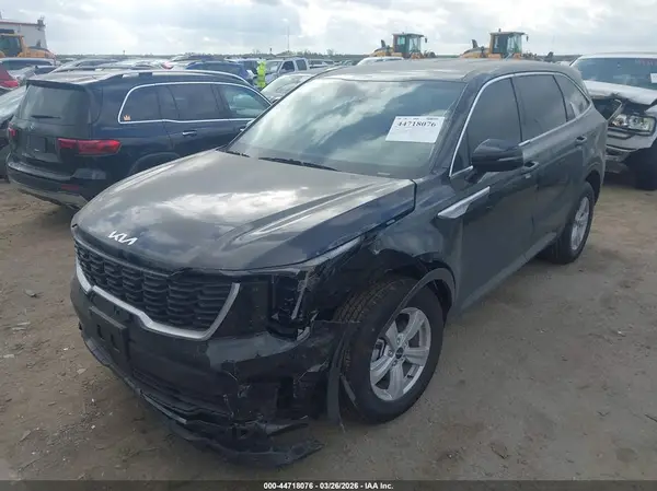 5XYRG4JC6TG438328 2026 KIA SORENTO - Image 2