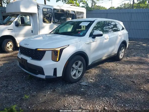 5XYRG4JC7SG318052 2025 KIA SORENTO - Image 2