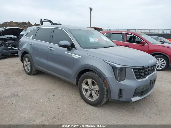 5XYRG4JCXRG280018 2024 KIA SORENTO - Image 1