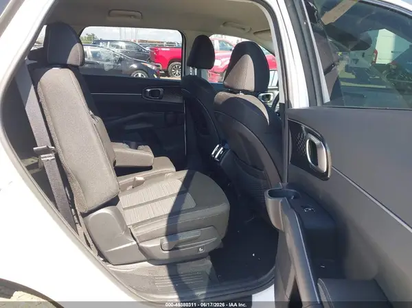 5XYRG4JCXSG398575 2025 KIA SORENTO - Image 8